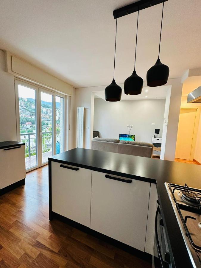 La Casa Di Nesy Apartment Sanremo Bagian luar foto